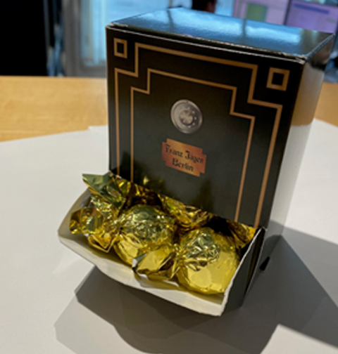 Specialaskar med godis