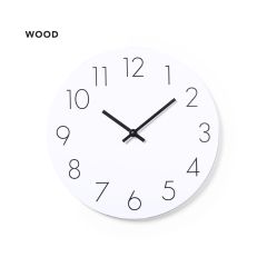 Vitt väggur i MDF-trä med möjlighet för logotryck