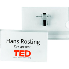 Namnbricka visitkort - stans snabbaste namnskylt. En hållare i plast, in med visitkortet - Voila - namnbricka med logga och allt.